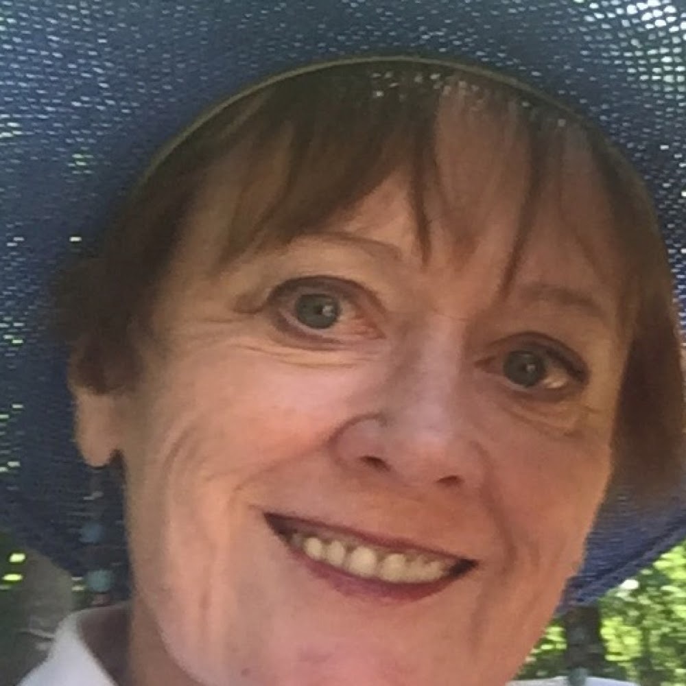 Meet your Posher, Debra